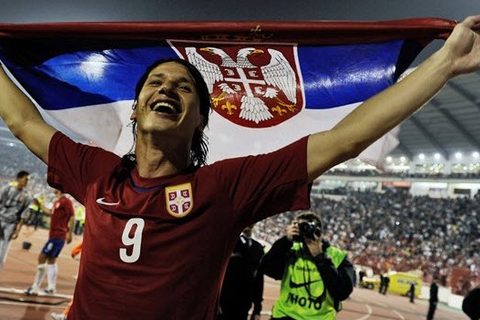 marko-pantelic-srpska-zastava
