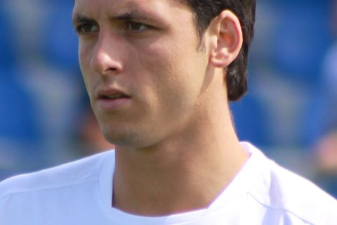 Gojko Kacar fudbaler Herte: wallpaper, pozadina, poster za desktop 1200x1800