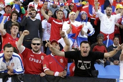 Navijaci Srbije u Port Elizabetu pred utakmice Srbije-Nemacka