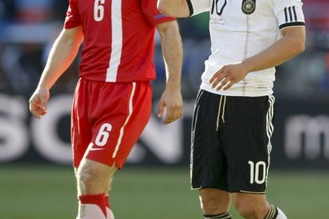SOCCER-WORLD/